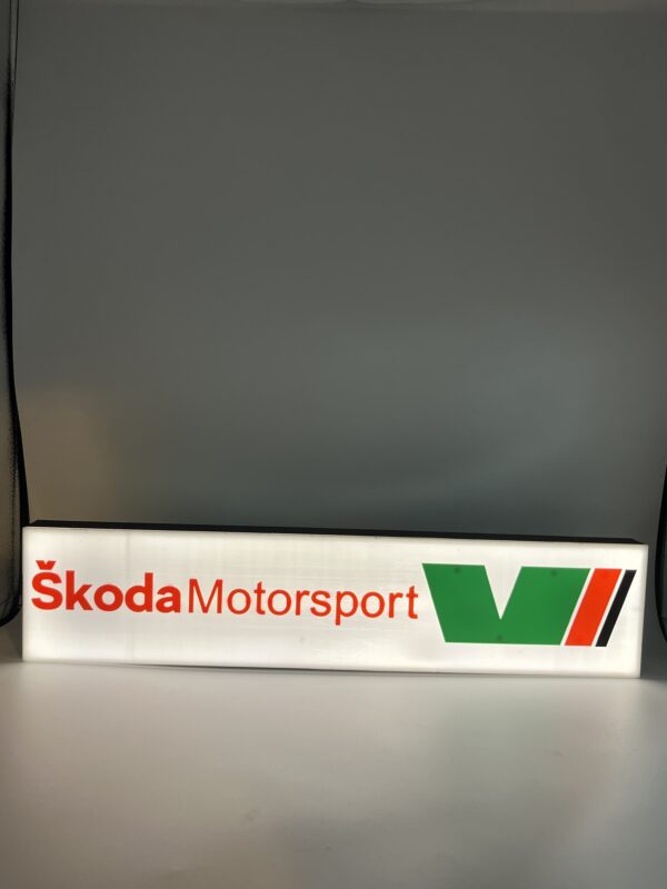 Luminoso Skoda MotorSport - Imagen 4
